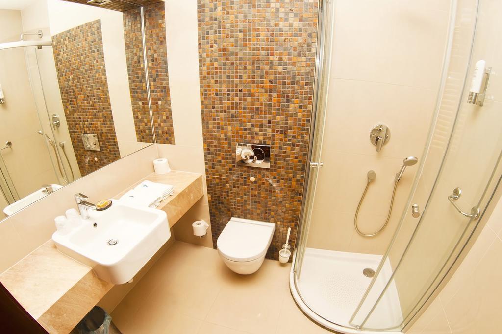 Hotel&Spa Stary Dziwnow Basen Swimming Pool Oda fotoğraf