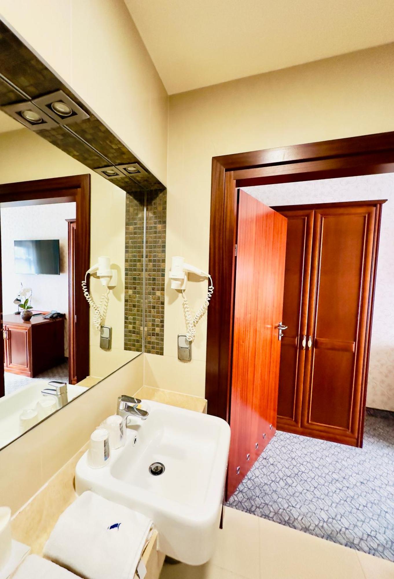 Hotel&Spa Stary Dziwnow Basen Swimming Pool Dış mekan fotoğraf